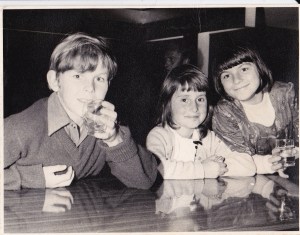 Pete and his sisters at the bar