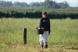She might live in the city but she's a country kid at heart. And has no fashion sense.